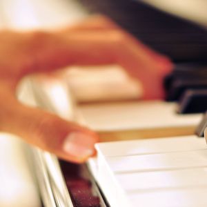 巨胸爆乳女教师奶
